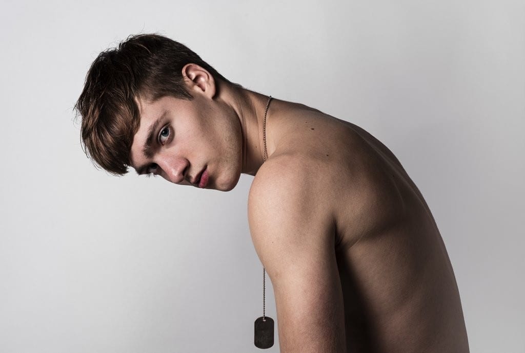 wolle cadena colgando