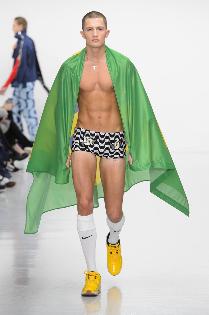 BOBBY ABLEY Fall/Winter 2016 BOBBY ABLEY Fall/Winter 2016 Vanity Teen 虚荣青年 Lifestyle & new faces magazine