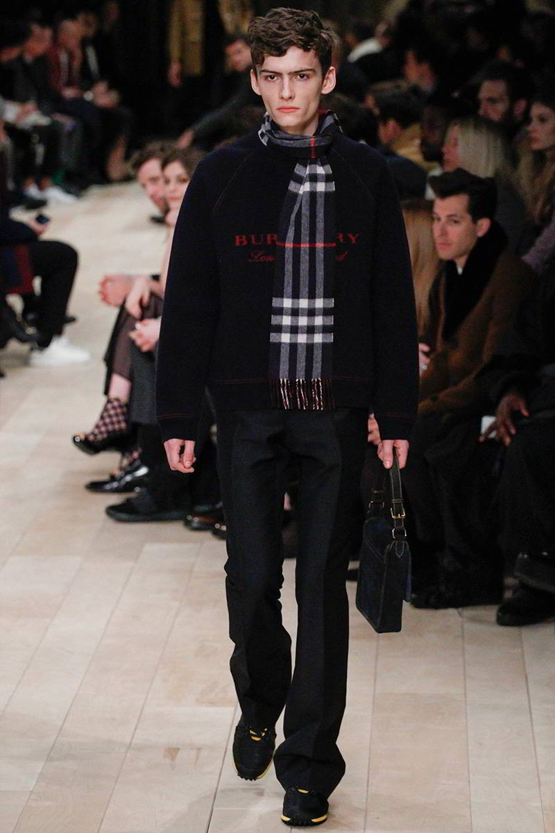 BURBERRY Fall/Winter 2016 BURBERRY Fall/Winter 2016 Vanity Teen 虚荣青年 Lifestyle & new faces magazine