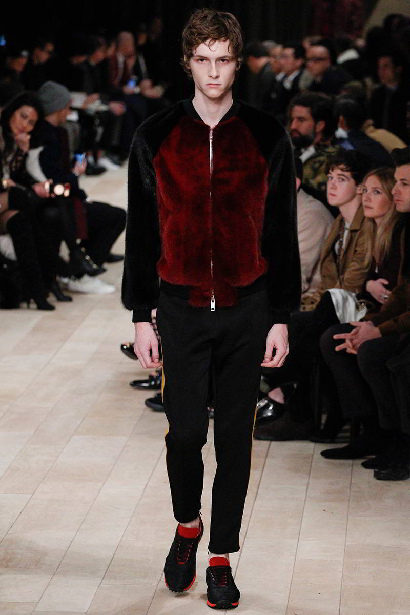 BURBERRY Fall/Winter 2016 BURBERRY Fall/Winter 2016 Vanity Teen 虚荣青年 Lifestyle & new faces magazine