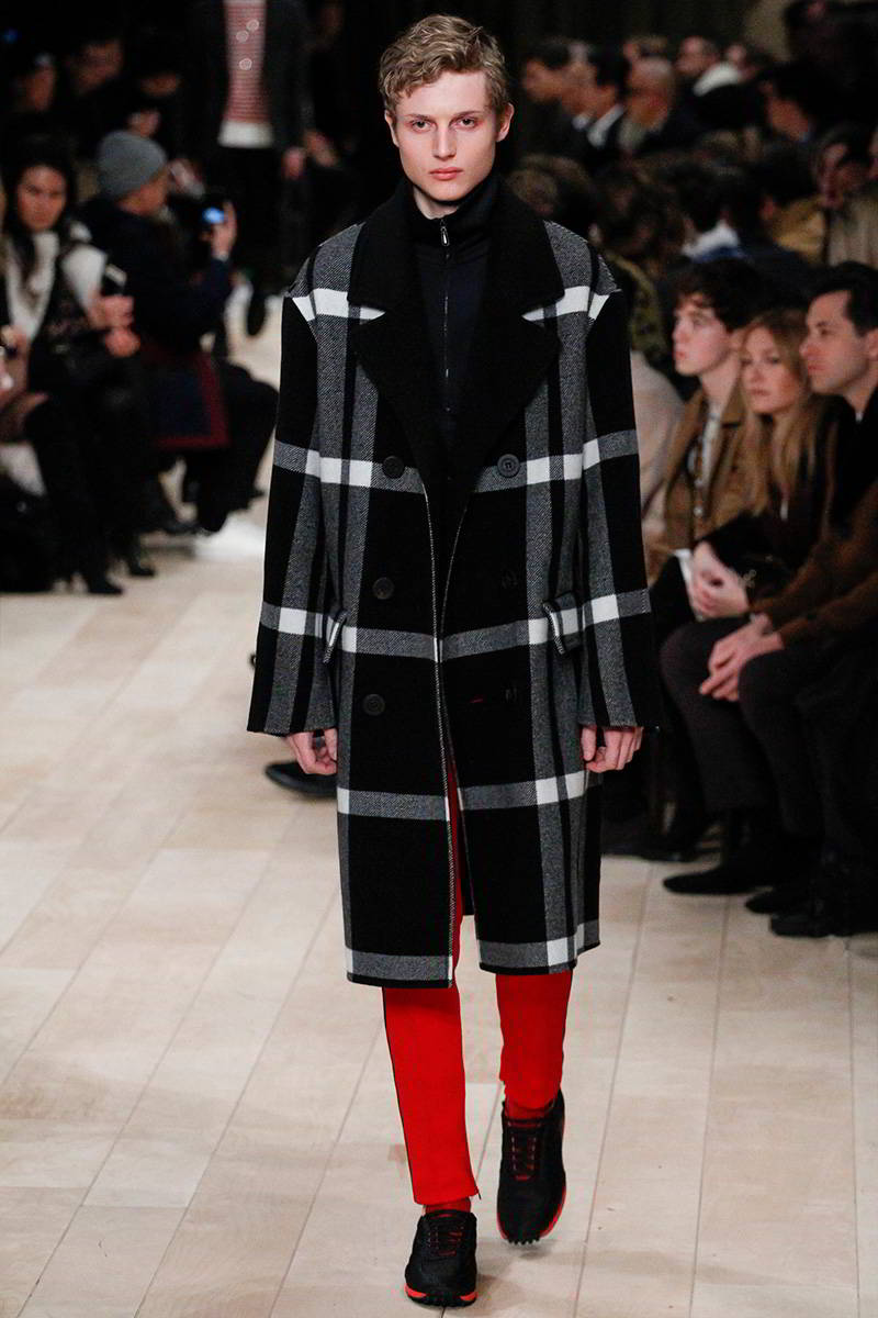 BURBERRY Fall/Winter 2016 BURBERRY Fall/Winter 2016 Vanity Teen 虚荣青年 Lifestyle & new faces magazine