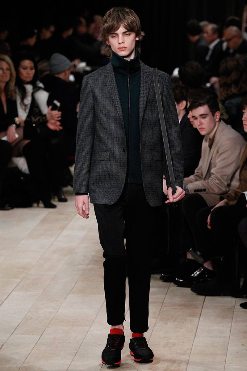 BURBERRY Fall/Winter 2016 BURBERRY Fall/Winter 2016 Vanity Teen 虚荣青年 Lifestyle & new faces magazine