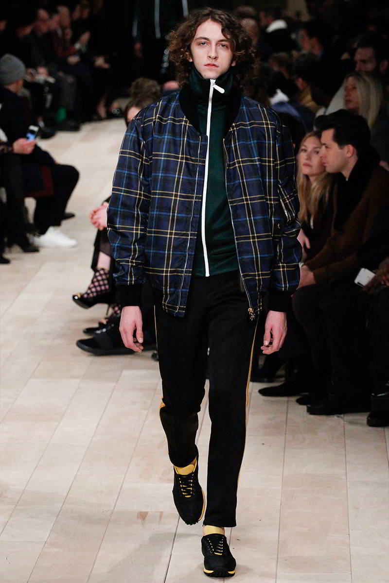 BURBERRY Fall/Winter 2016 BURBERRY Fall/Winter 2016 Vanity Teen 虚荣青年 Lifestyle & new faces magazine