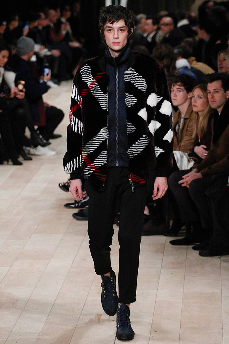 BURBERRY Fall/Winter 2016 BURBERRY Fall/Winter 2016 Vanity Teen 虚荣青年 Lifestyle & new faces magazine