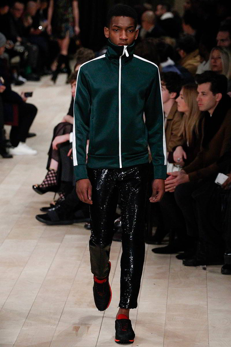 BURBERRY Fall/Winter 2016 BURBERRY Fall/Winter 2016 Vanity Teen 虚荣青年 Lifestyle & new faces magazine