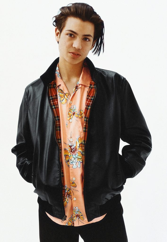 SupremeSS16m4y4GjLyeDE