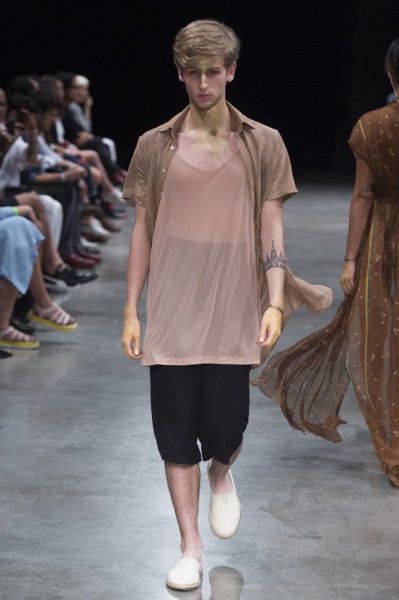 Brazilian Fashion and Its Gradients Brazilian Fashion and Its Gradients Vanity Teen 虚荣青年 Lifestyle & new faces magazine