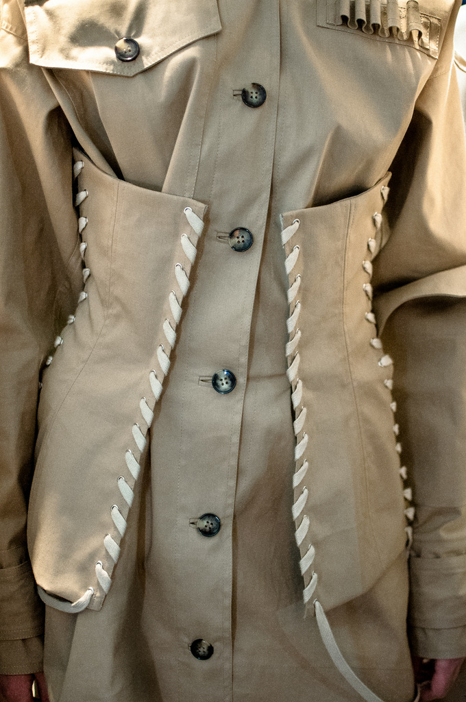 anne-sofie-madsen-ss17-pfw-by-benoit-auguste-7