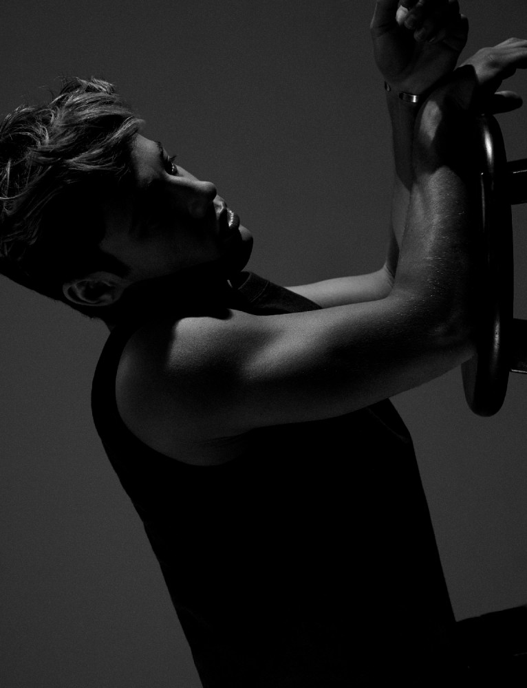 hero-cameron-dallas-2-766x1000