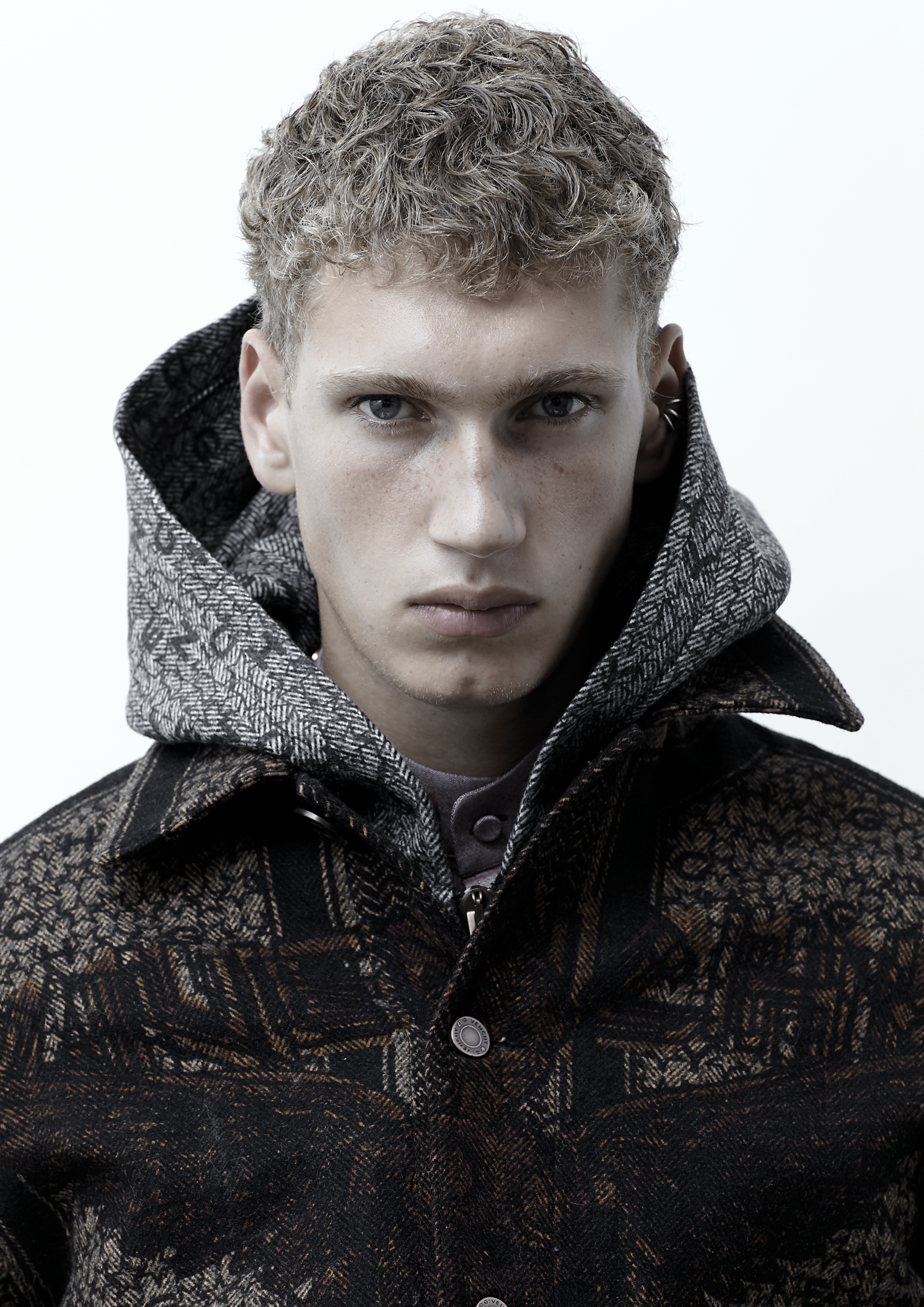 VT#9: 01-49-96-56-62 by Ignazio VT#9: 01-49-96-56-62 by Ignazio Vanity Teen 虚荣青年 Lifestyle & new faces magazine