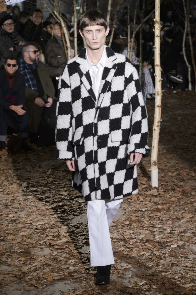 OFF-WHITE Fall Winter 2017 OFF-WHITE Fall Winter 2017 Vanity Teen 虚荣青年 Lifestyle & new faces magazine