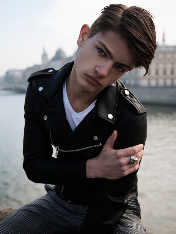 NEW FACES Arnas Lingvinas NEW FACES Arnas Lingvinas Vanity Teen 虚荣青年