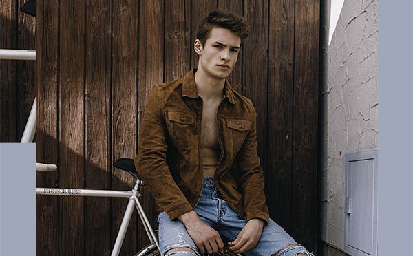 Backyard by Dominik H Mueller Backyard by Dominik H Mueller Vanity Teen 虚荣青年