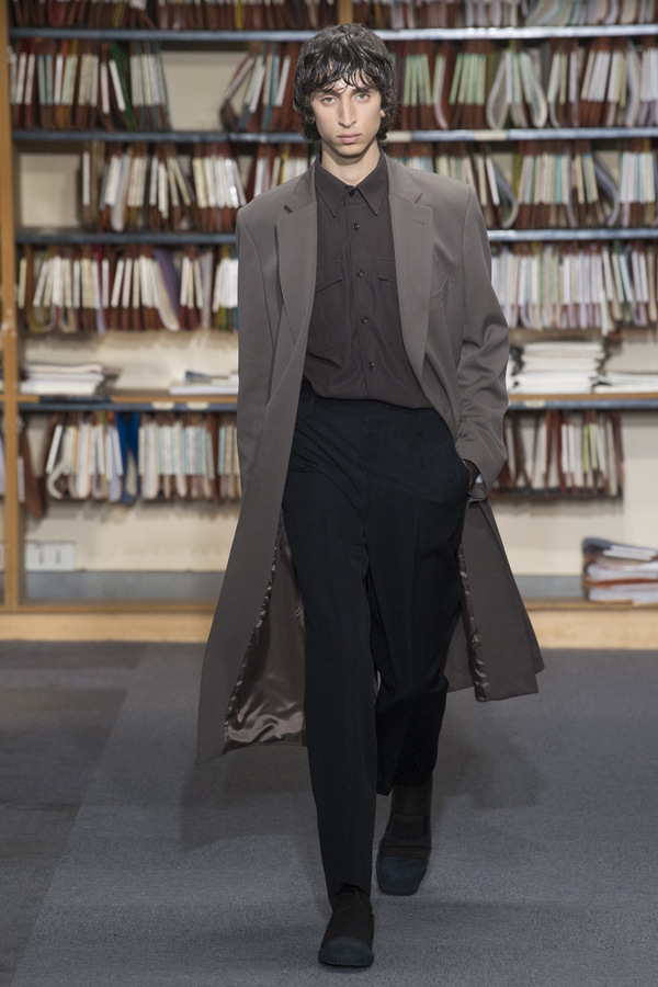 Dries Van Noten S/S 2018 Dries Van Noten S/S 2018 Vanity Teen 虚荣青年 Lifestyle & new faces magazine