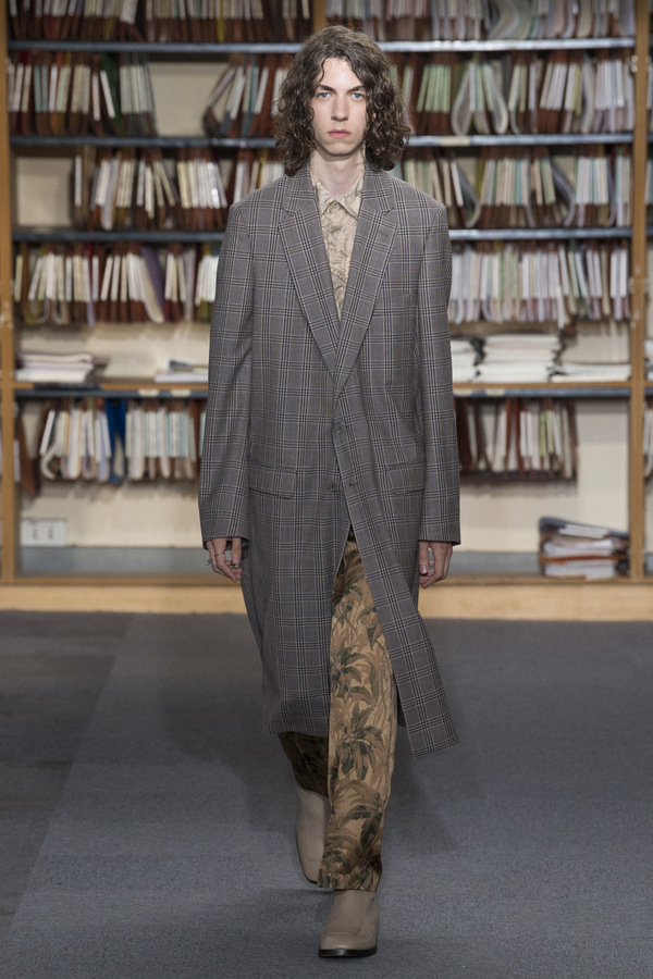 Dries Van Noten S/S 2018 Dries Van Noten S/S 2018 Vanity Teen 虚荣青年 Lifestyle & new faces magazine