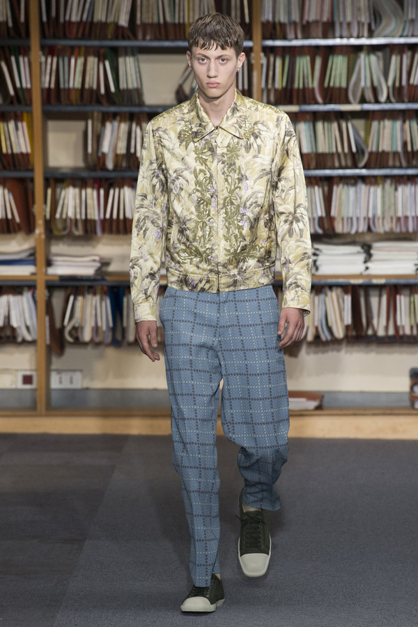 Dries Van Noten S/S 2018 Dries Van Noten S/S 2018 Vanity Teen 虚荣青年 Lifestyle & new faces magazine