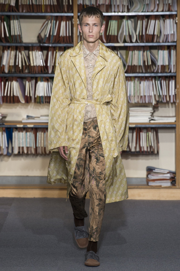 Dries Van Noten S/S 2018 Dries Van Noten S/S 2018 Vanity Teen 虚荣青年 Lifestyle & new faces magazine