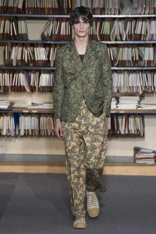 Dries Van Noten S/S 2018 Dries Van Noten S/S 2018 Vanity Teen 虚荣青年 Lifestyle & new faces magazine