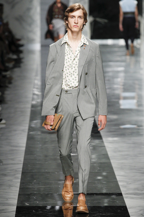 Fendi S/S 2018 Fendi S/S 2018 Vanity Teen 虚荣青年 Lifestyle & new faces magazine