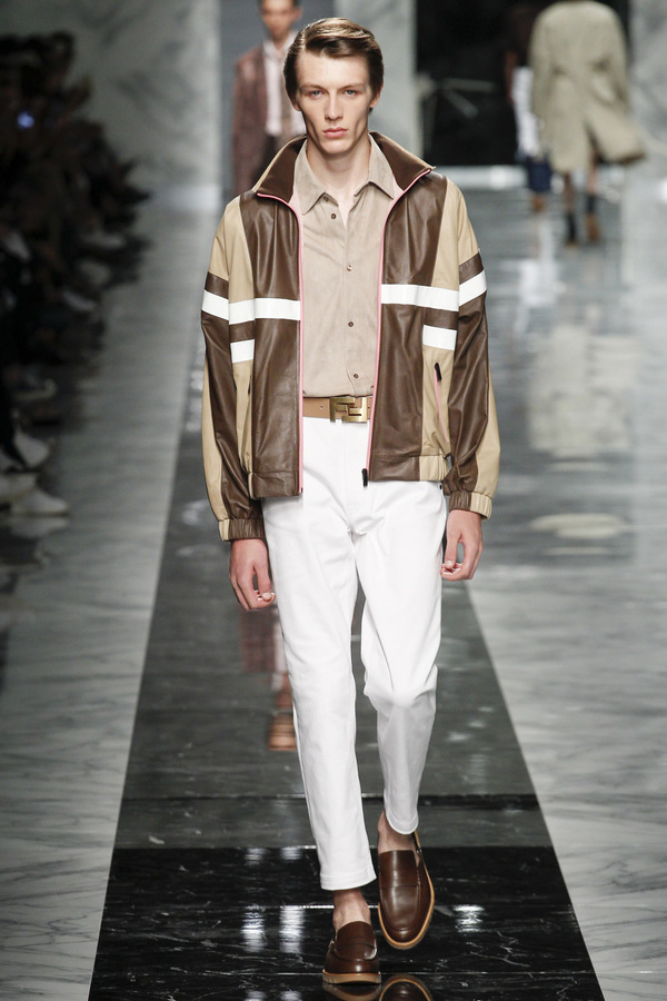 Fendi S/S 2018 Fendi S/S 2018 Vanity Teen 虚荣青年 Lifestyle & new faces magazine