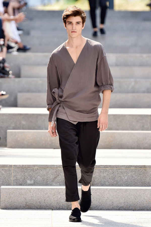 Issey Miyake S/S 2018 Issey Miyake S/S 2018 Vanity Teen 虚荣青年 Lifestyle & new faces magazine