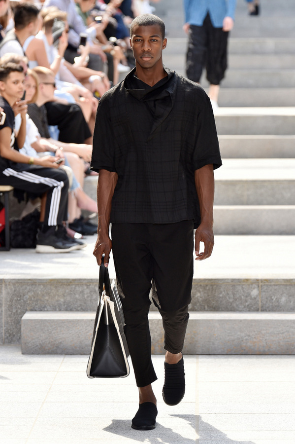 Issey Miyake S/S 2018 Issey Miyake S/S 2018 Vanity Teen 虚荣青年 Lifestyle & new faces magazine