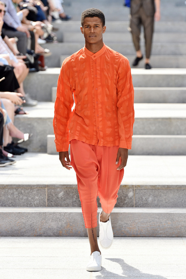 Issey Miyake S/S 2018 Issey Miyake S/S 2018 Vanity Teen 虚荣青年 Lifestyle & new faces magazine