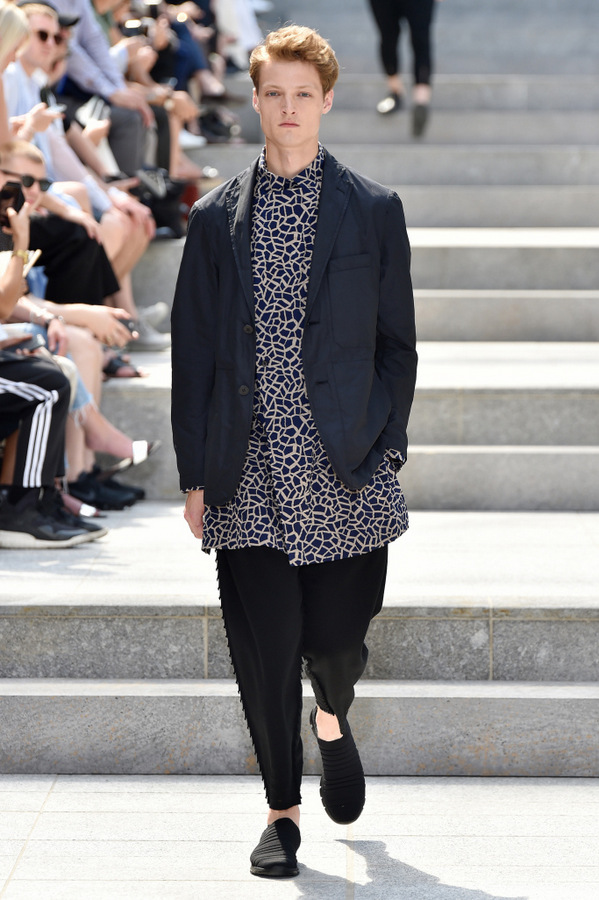 Issey Miyake S/S 2018 Issey Miyake S/S 2018 Vanity Teen 虚荣青年 Lifestyle & new faces magazine