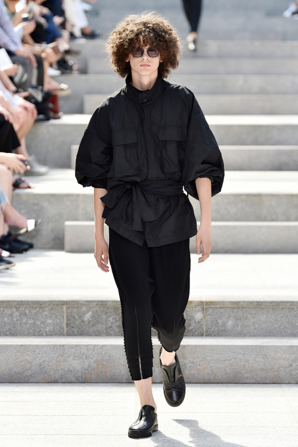 Issey Miyake S/S 2018 Issey Miyake S/S 2018 Vanity Teen 虚荣青年 Lifestyle & new faces magazine