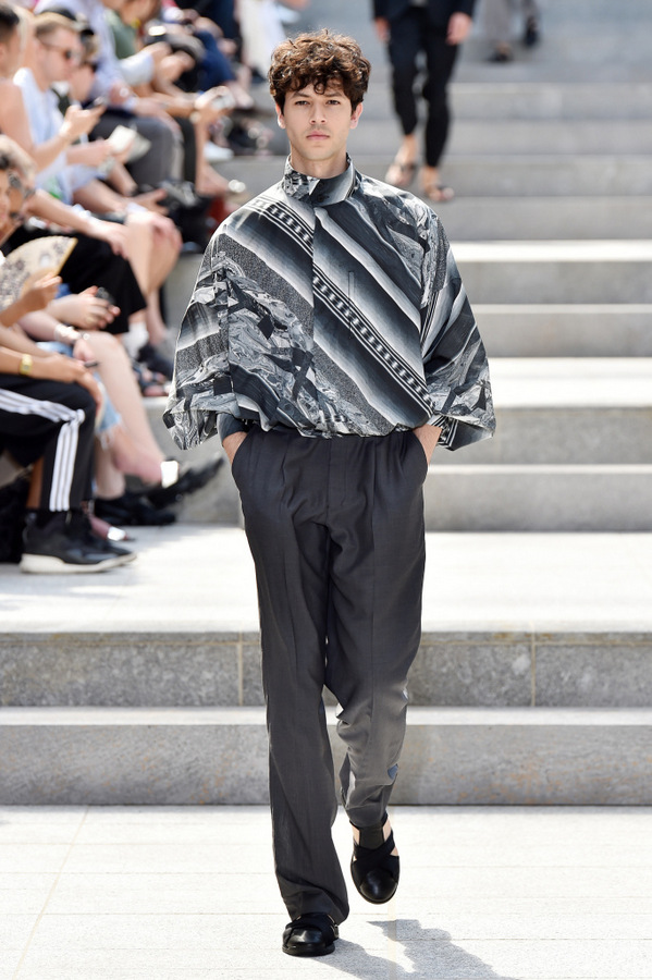 Issey Miyake S/S 2018 Issey Miyake S/S 2018 Vanity Teen 虚荣青年 Lifestyle & new faces magazine