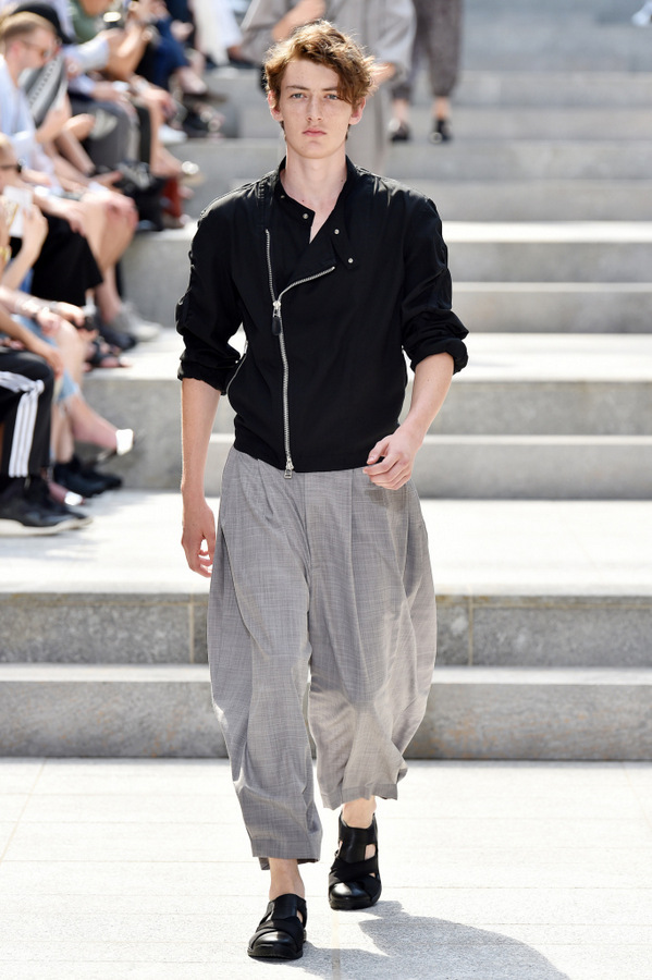 Issey Miyake S/S 2018 Issey Miyake S/S 2018 Vanity Teen 虚荣青年 Lifestyle & new faces magazine