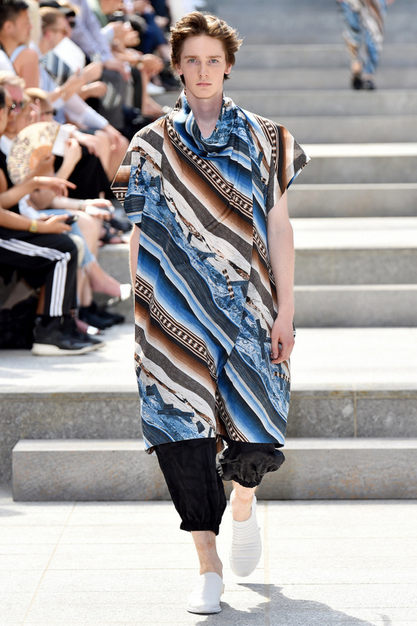 Issey Miyake S/S 2018 Issey Miyake S/S 2018 Vanity Teen 虚荣青年 Lifestyle & new faces magazine