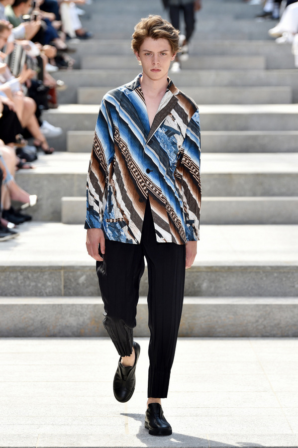 Issey Miyake S/S 2018 Issey Miyake S/S 2018 Vanity Teen 虚荣青年 Lifestyle & new faces magazine