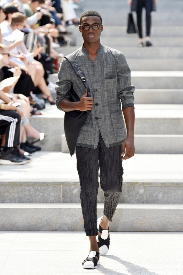 Issey Miyake S/S 2018 Issey Miyake S/S 2018 Vanity Teen 虚荣青年 Lifestyle & new faces magazine