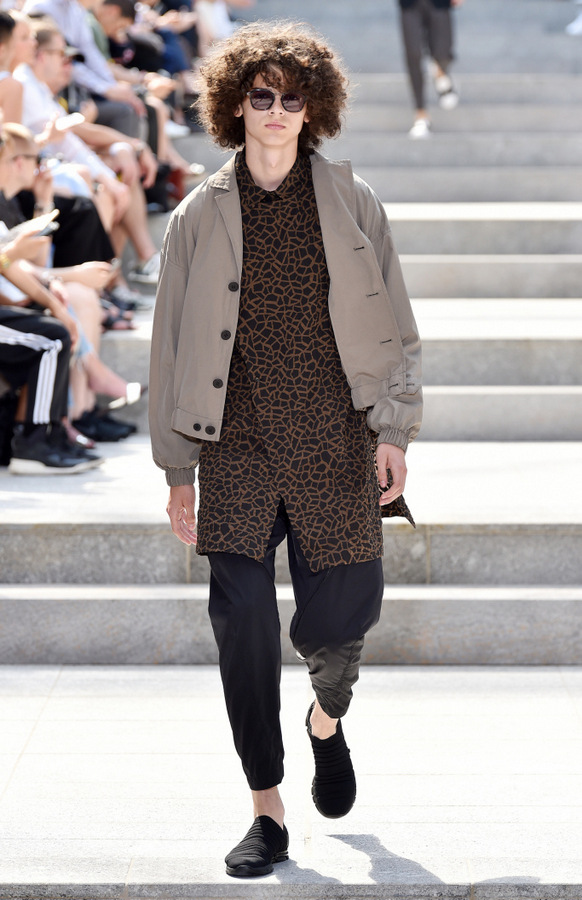 Issey Miyake S/S 2018 Issey Miyake S/S 2018 Vanity Teen 虚荣青年 Lifestyle & new faces magazine