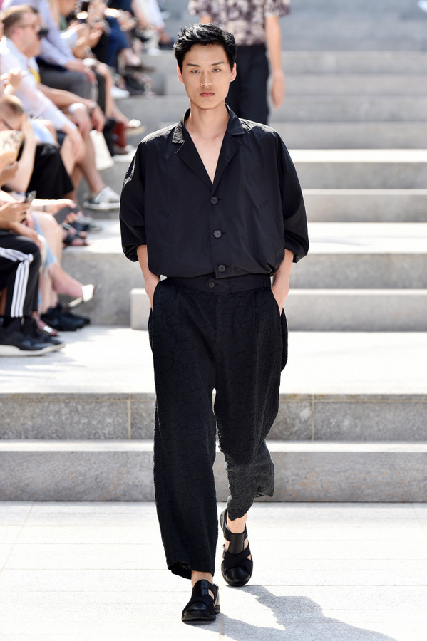 Issey Miyake S/S 2018 Issey Miyake S/S 2018 Vanity Teen 虚荣青年 Lifestyle & new faces magazine