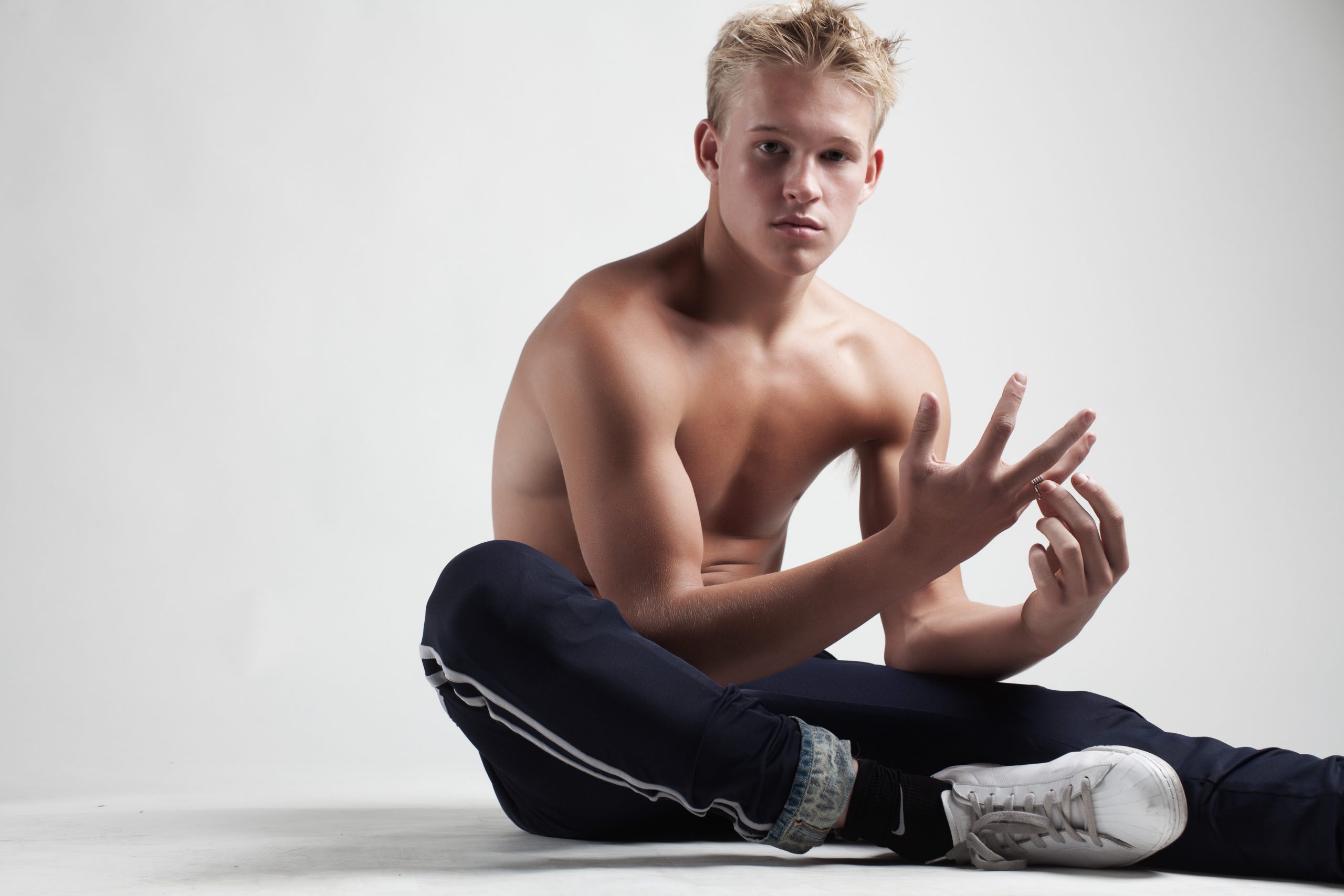 NEW FACES Landon Price by Brent Chua NEW FACES Landon Price by Brent Chua Vanity Teen 虚荣青年 Lifestyle & new faces magazine