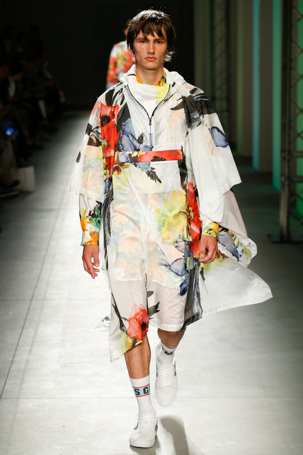 MSGM S/S 2018 MSGM S/S 2018 Vanity Teen 虚荣青年 Lifestyle & new faces magazine