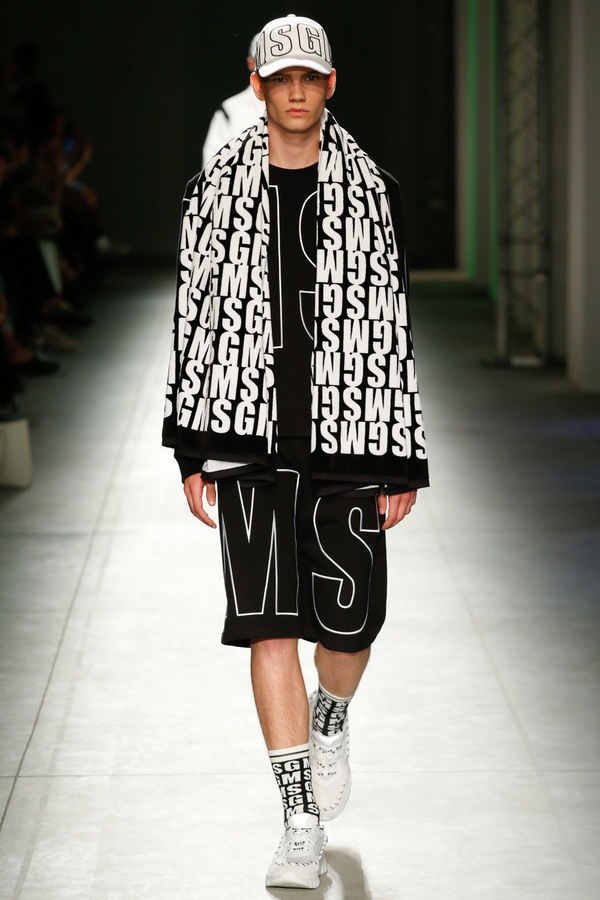 MSGM S/S 2018 MSGM S/S 2018 Vanity Teen 虚荣青年 Lifestyle & new faces magazine