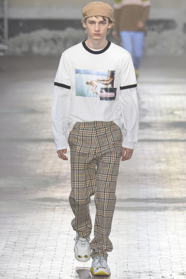 No. 21 S/S 2018 No. 21 S/S 2018 Vanity Teen 虚荣青年 Lifestyle & new faces magazine