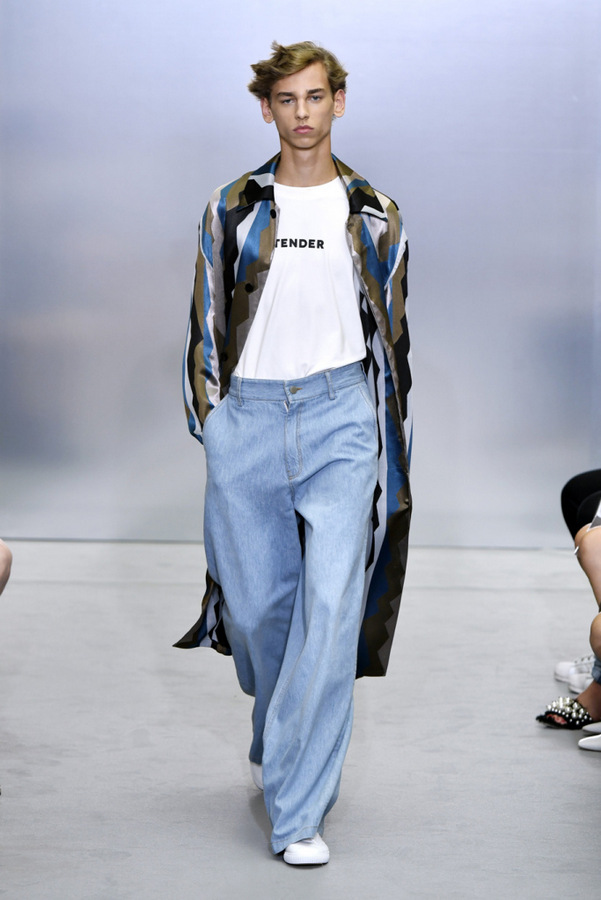 Sean Suen S/S 2018 Sean Suen S/S 2018 Vanity Teen 虚荣青年 Lifestyle & new faces magazine