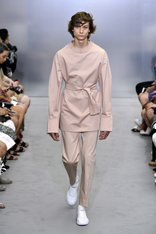 Sean Suen S/S 2018 Sean Suen S/S 2018 Vanity Teen 虚荣青年 Lifestyle & new faces magazine