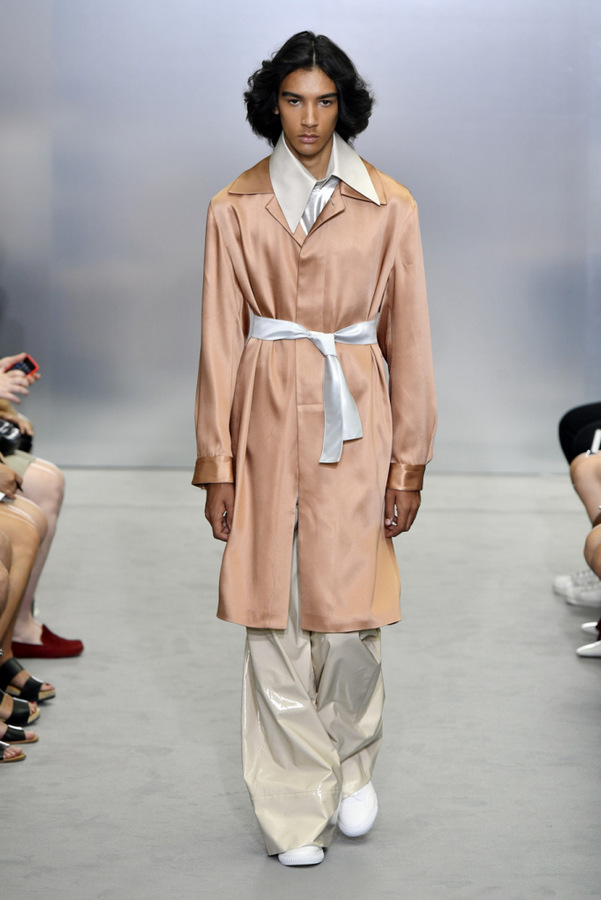 Sean Suen S/S 2018 Sean Suen S/S 2018 Vanity Teen 虚荣青年 Lifestyle & new faces magazine