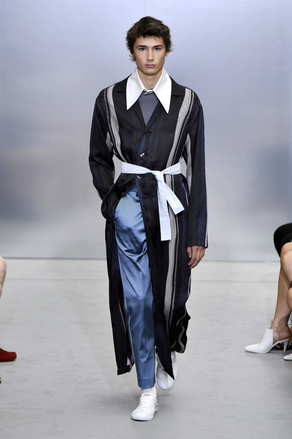 Sean Suen S/S 2018 Sean Suen S/S 2018 Vanity Teen 虚荣青年 Lifestyle & new faces magazine