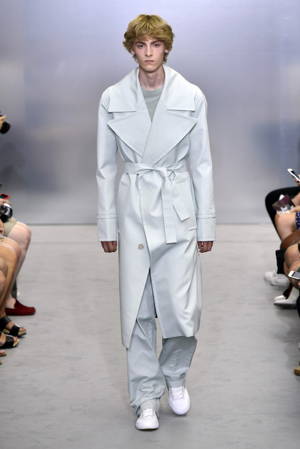 Sean Suen S/S 2018 Sean Suen S/S 2018 Vanity Teen 虚荣青年 Lifestyle & new faces magazine