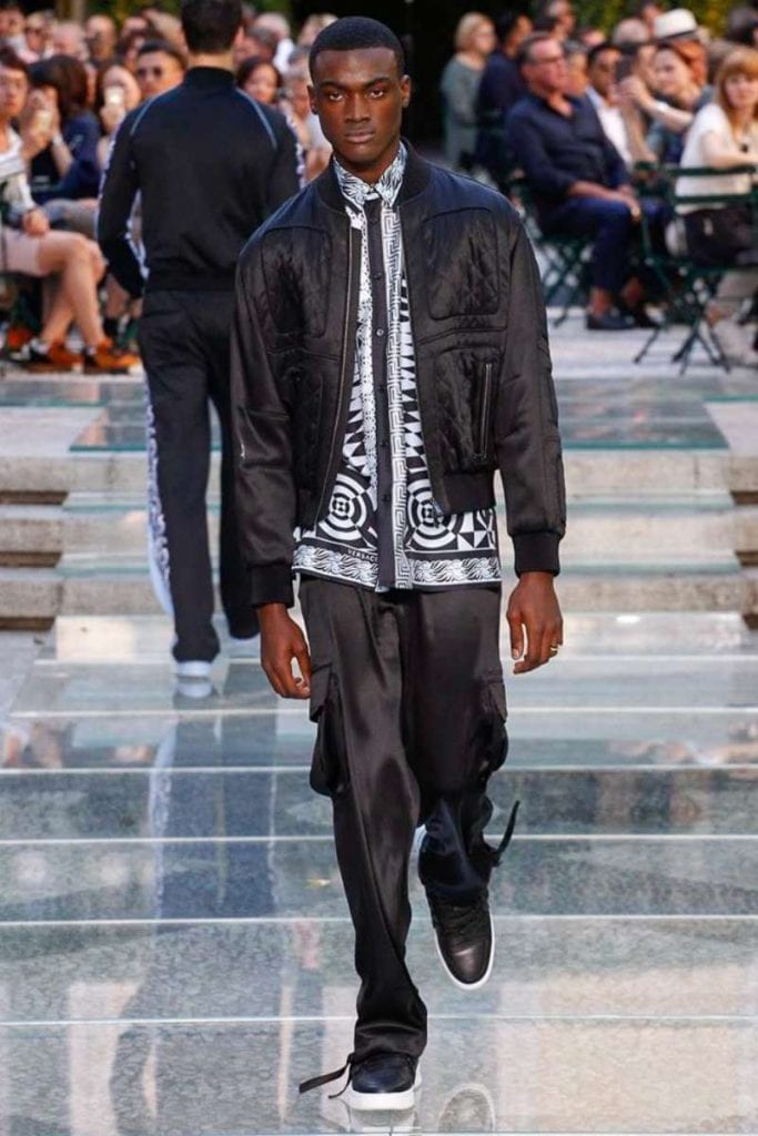 Versace S/S 2018 Versace S/S 2018 Vanity Teen 虚荣青年 Lifestyle & new faces magazine