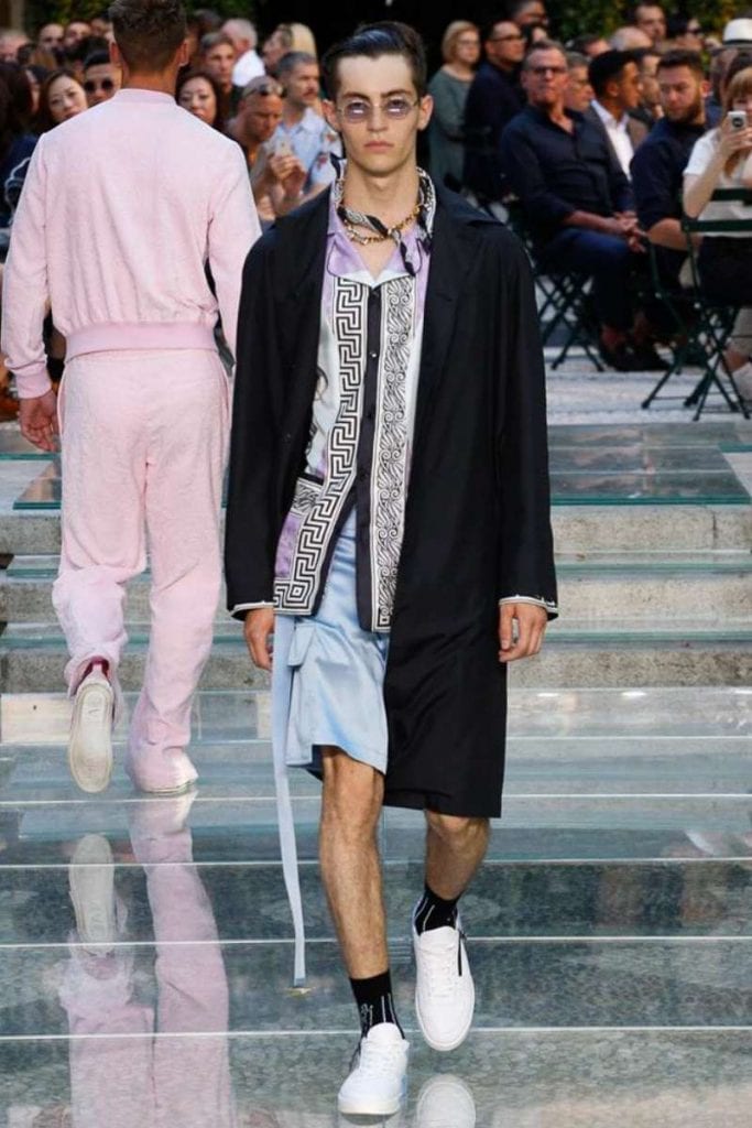 Versace S/S 2018 Versace S/S 2018 Vanity Teen 虚荣青年 Lifestyle & new faces magazine