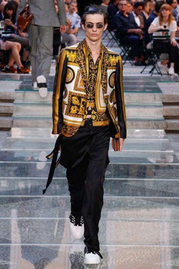 Versace S/S 2018 Versace S/S 2018 Vanity Teen 虚荣青年 Lifestyle & new faces magazine