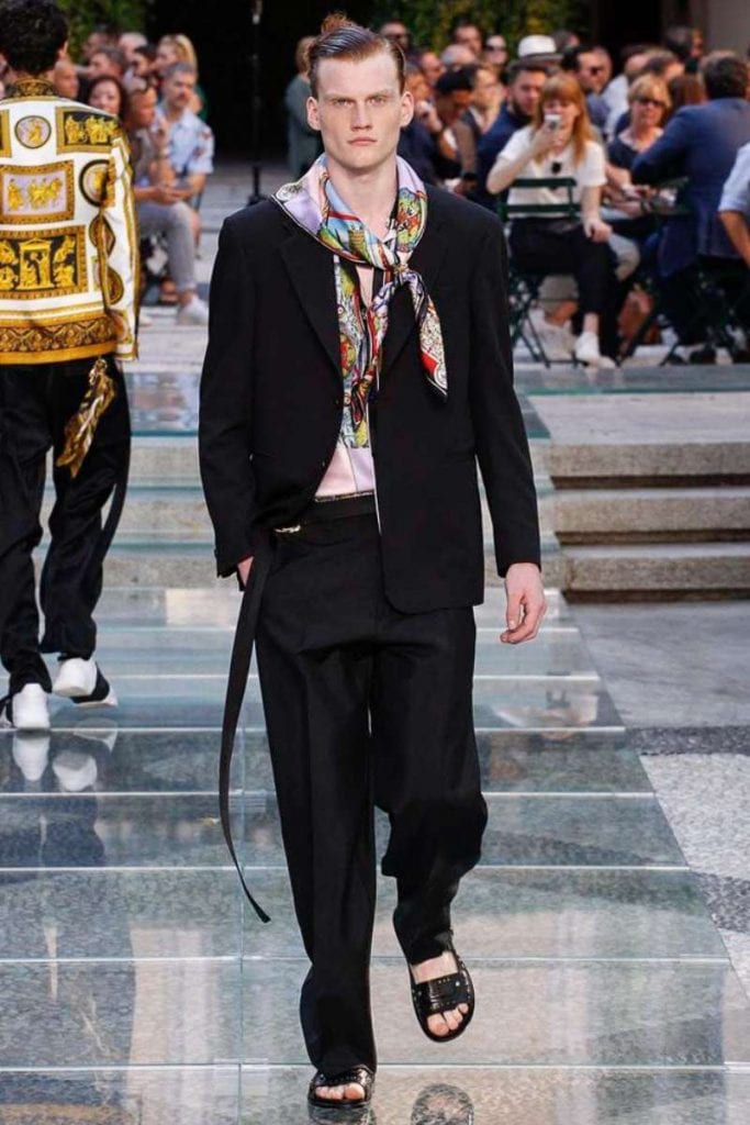 Versace S/S 2018 Versace S/S 2018 Vanity Teen 虚荣青年 Lifestyle & new faces magazine