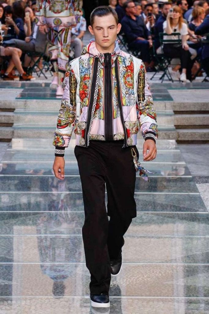 Versace S/S 2018 Versace S/S 2018 Vanity Teen 虚荣青年 Lifestyle & new faces magazine